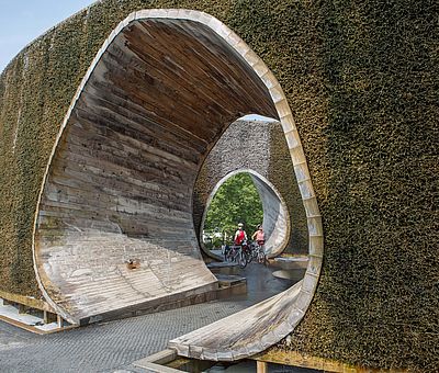 Im Kurpark von Bad Essen die fein vernebelte Sole einatmen - eine Wohltat für die Lungen.