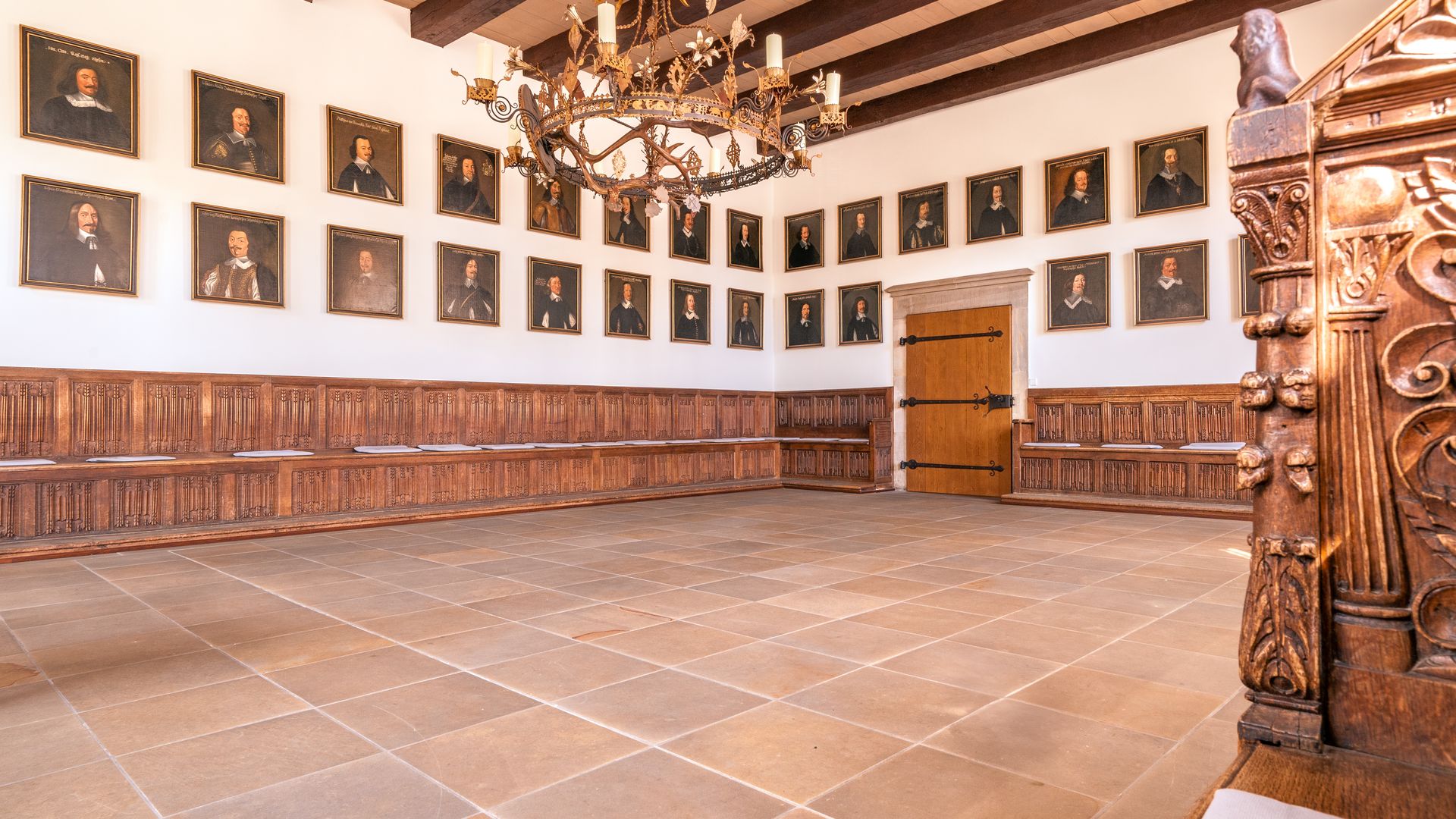osnabrueck-rathaussaal(c)tourismusgesellschaft-osnabruecker-land-foto-max-wiesenbach (2).jpg